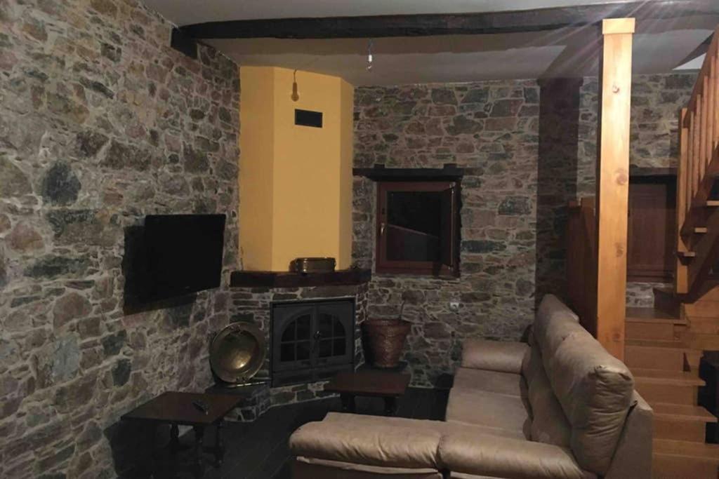La Casa Del Poeta Villa Corullón Eksteriør billede
