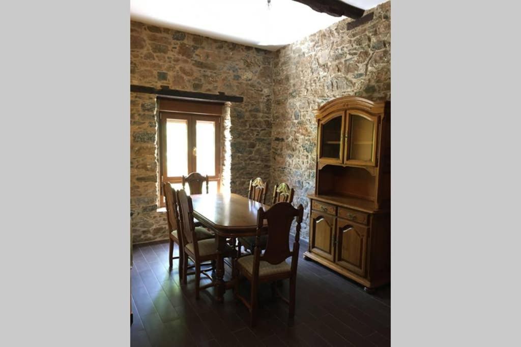 La Casa Del Poeta Villa Corullón Eksteriør billede